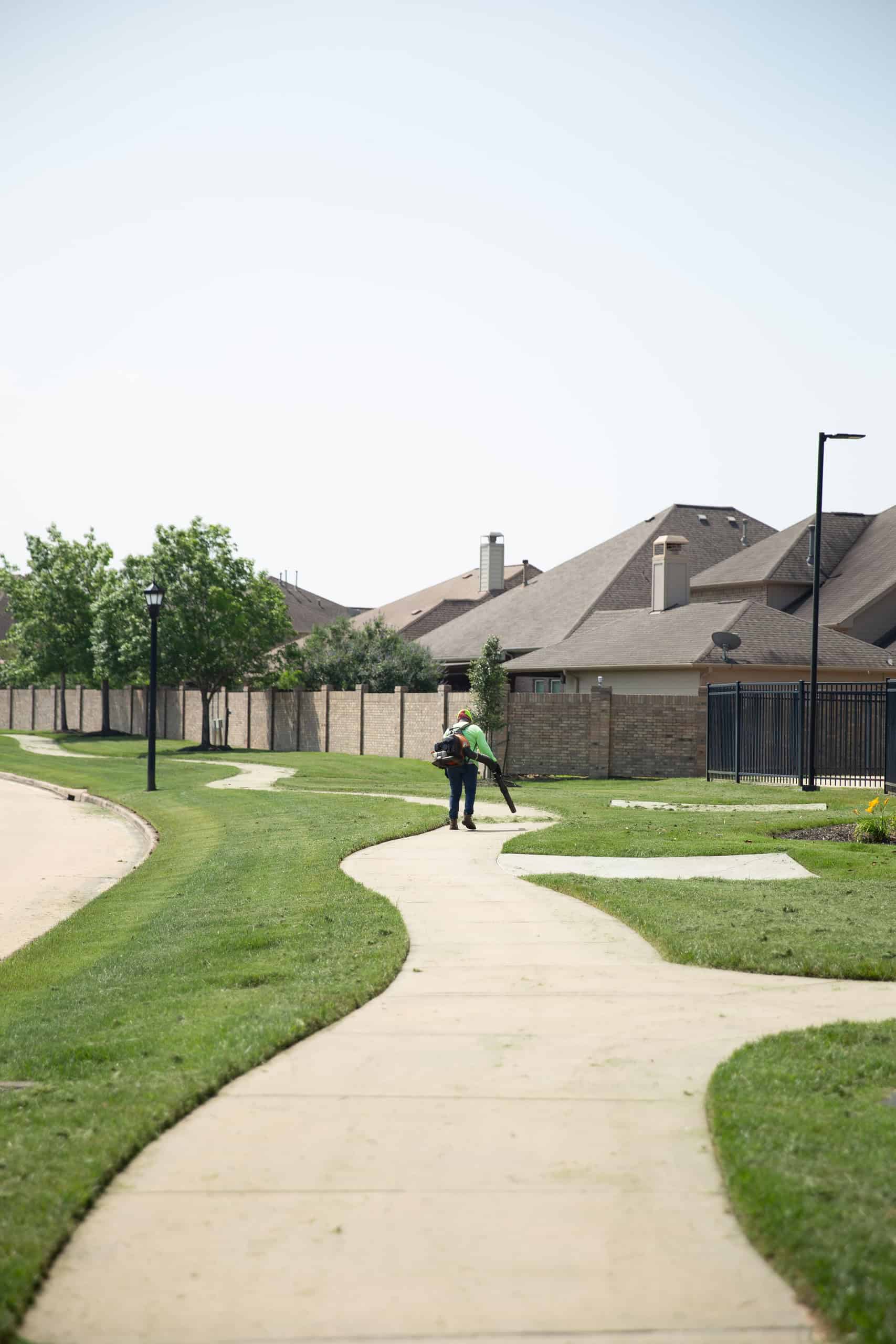 lawn care in magnolia, tx